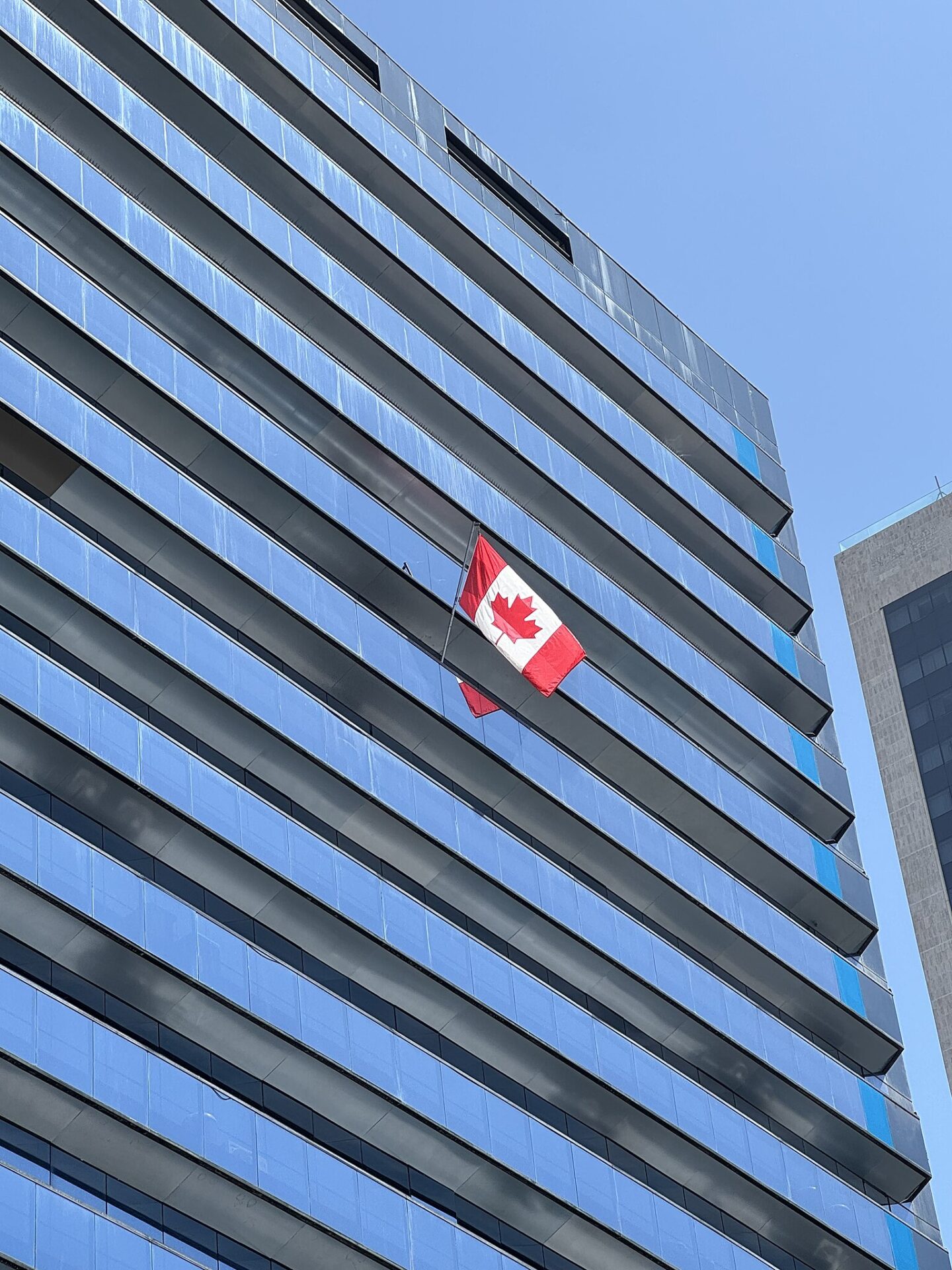 Consulados no Rio de Janeiro. O apostilamento no Canadá é aceito desde 2024.